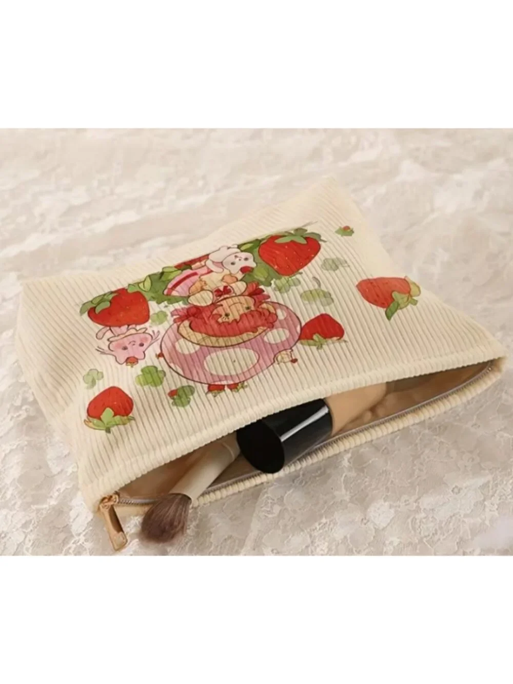 Strawberry Girl Corduroy Makeup Bag Cute Strawberry Print Cosmetic Pouch Zipper